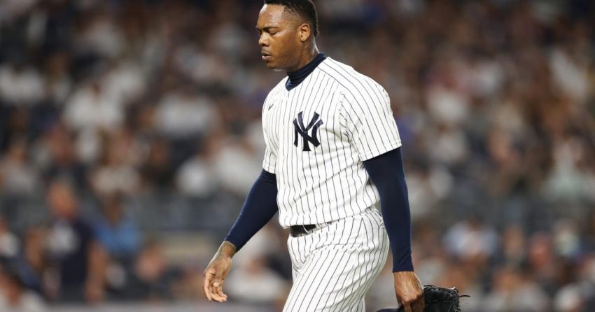Aroldis Chapman des Yankees envoyé à la VA avec une infection qui s'est développée après qu'il se soit fait tatouer une jambe