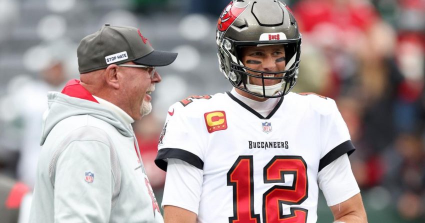 Bruce Arians explique pourquoi l'absence de Tom Brady au camp des Buccaneers était " une très bonne décision pour tout le monde "