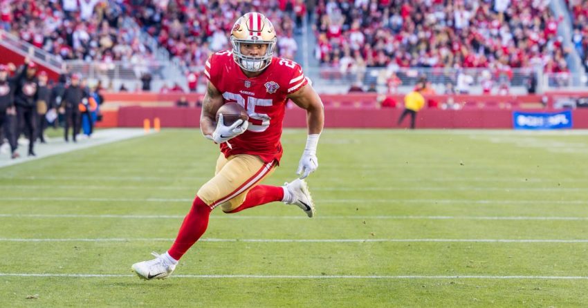 Perspectives de Fantasy Elijah Mitchell : Devriez-vous drafter Mitchell en 2022 ?