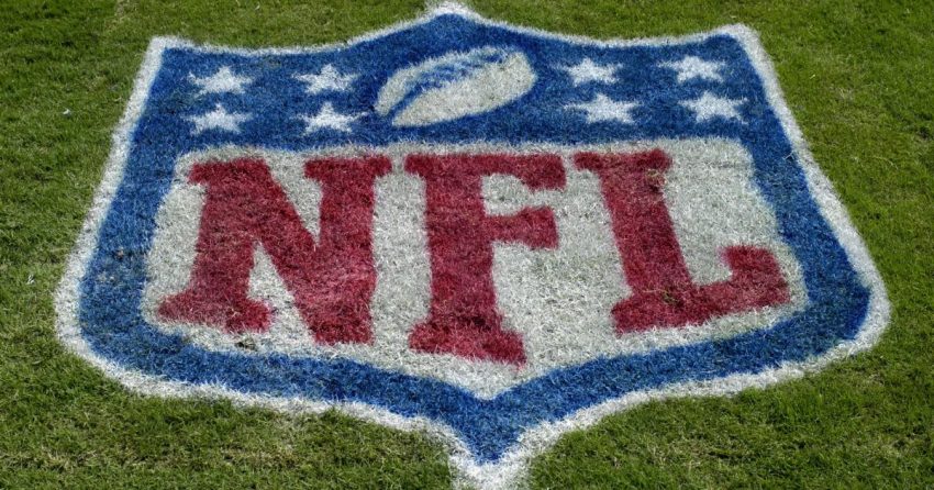 Salaires des équipes d'entraînement de la NFL : Salaire minimum, règles & plus à savoir pour 2022