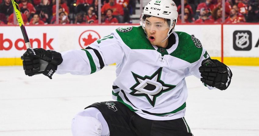 Agents libres restreints de la LNH : Jason Robertson, Rasmus Sandin mènent le groupe des RFA sans contrat