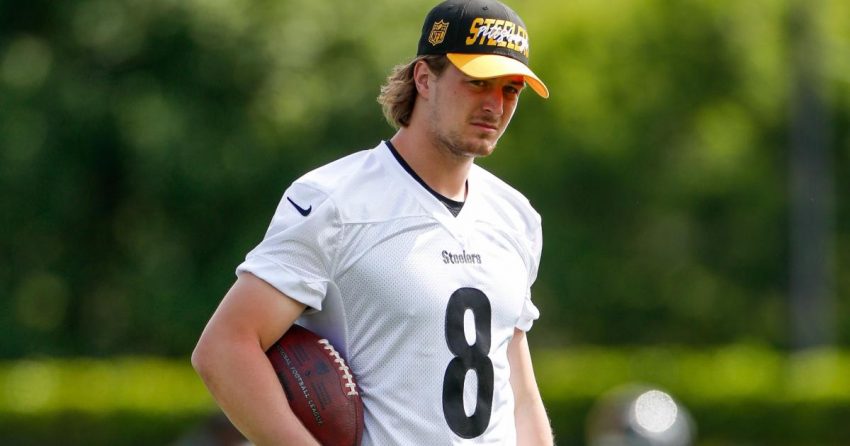 Alors que les fans des Steelers scandent Kenny Pickett, l'histoire de la NFL prévient que le démarrage d'un QB rookie peut être désastreux