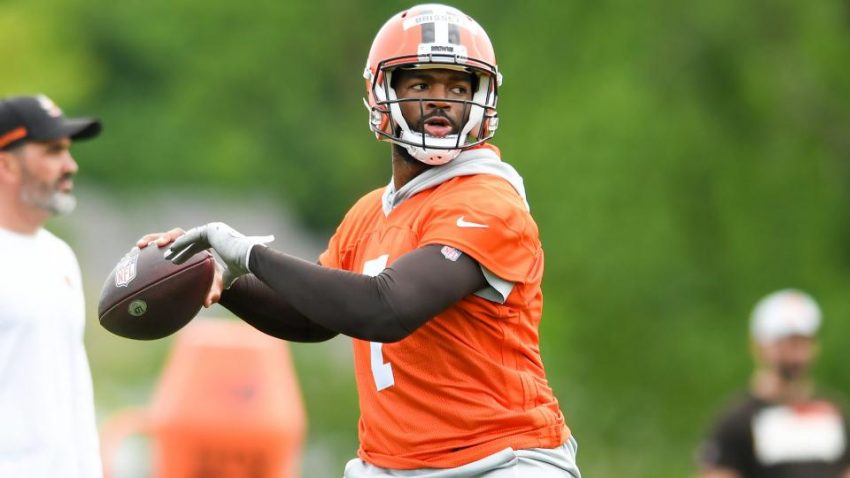 Chronologie de la carrière de Jacoby Brissett : Des Patriots aux Colts, en passant par les Dolphins et les Browns, évaluation de la carrière du QB en tant que starter d'urgence