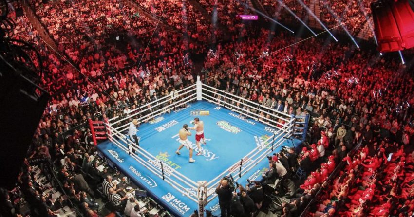 Comment parier sur les sports de combat : Explication des cotes, conseils de paris, props et plus encore dans le guide ultime sur le MMA, la boxe et la lutte pro