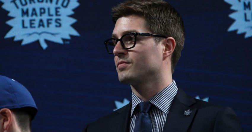Contrat de Kyle Dubas : le directeur général des Maple Leafs n'a " aucun problème " à entamer la saison sur un contrat expirant