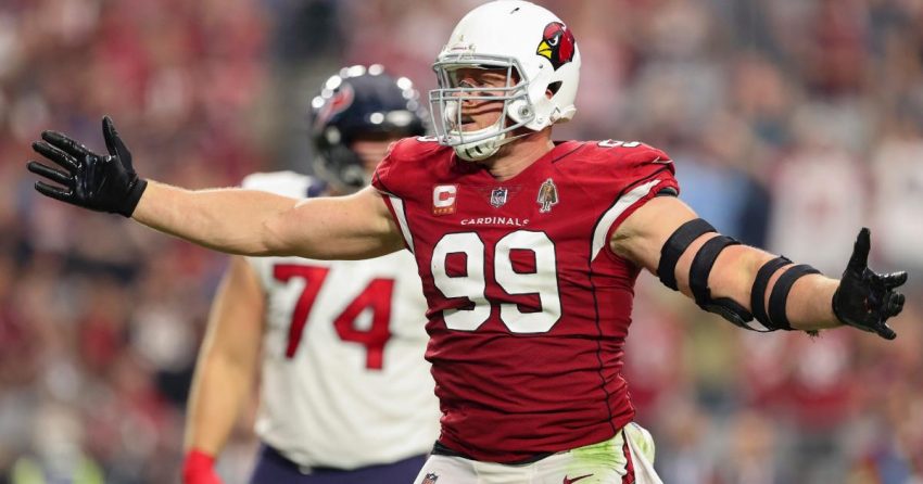 J.J. Watt, des Cardinals, a une grande réaction dans les micros à l'épique scramble de 2 points de Kyler Murray : " L'une des choses les plus drôles que j'ai jamais vues "