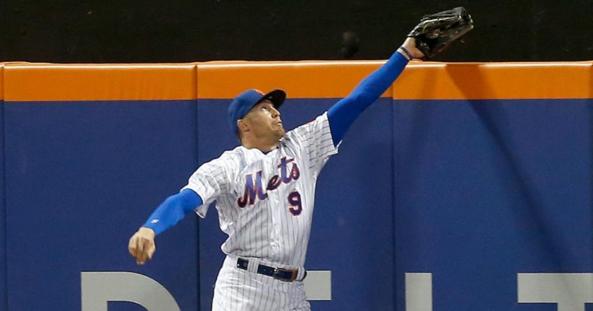Jacob deGrom donne une célébration emphatique pour le home run volé par Brandon Nimmo à Justin Turner