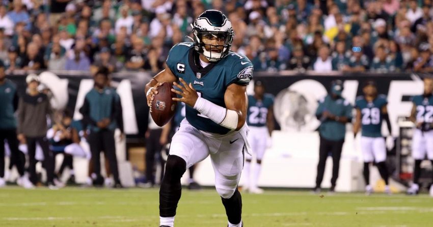 Jalen Hurts réalise une performance de grande envergure lors du match Eagles-Vikings de Monday Night Football et montre qu'il est un vrai joueur