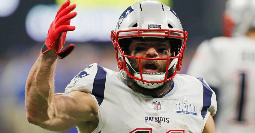 Julian Edelman semble légèrement irrité que Tom Brady ait appelé Cole Beasley avant lui