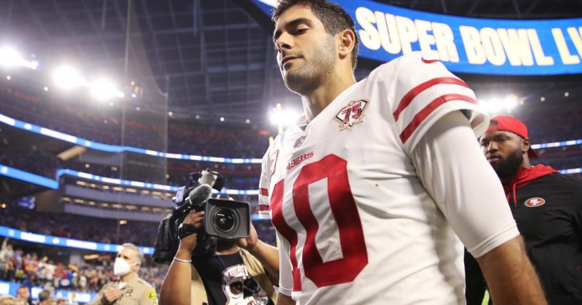 La chirurgie de Jimmy Garoppolo, expliquée : Comment l'intervention du QB des 49ers à l'épaule a modifié l'intersaison 2022 de la NFL