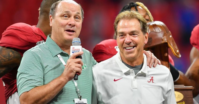 La vision du PDG du Peach Bowl Gary Stokan a fait d'Atlanta le centre du football universitaire