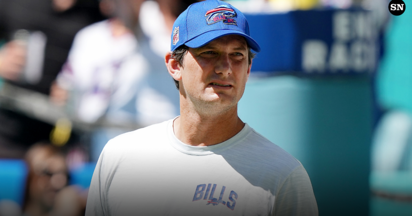 Le CO des Bills Ken Dorsey réagit à l'effondrement viral de la cabine d'entraînement : 'Un bon moment d'enseignement pour tout le monde'