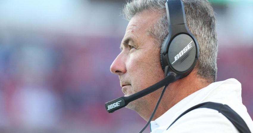 Le Nebraska contacte Urban Meyer dans le cadre de la recherche d'un entraîneur de football, selon un rapport