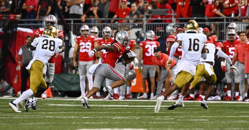 Le point sur la blessure de Jaxon Smith-Njigba : Le receveur de l'Ohio State pourrait manquer plusieurs matchs en raison d'une blessure aux ischio-jambiers