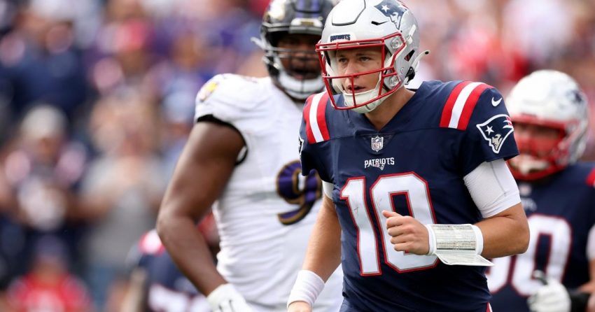 Le point sur la blessure de Mac Jones : le QB des Patriots souffre d'une blessure apparente à la jambe en fin de match contre les Ravens