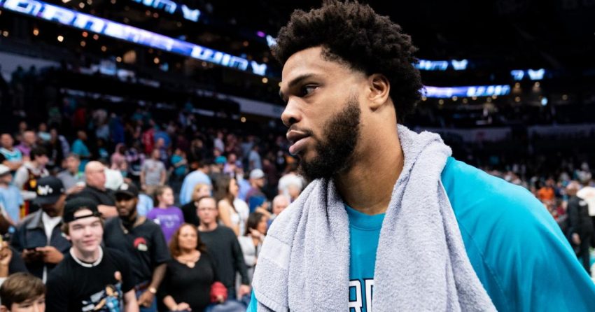 Miles Bridges arrêté : Dernières nouvelles, mises à jour alors que l'agent libre fait face à des accusations de violence domestique