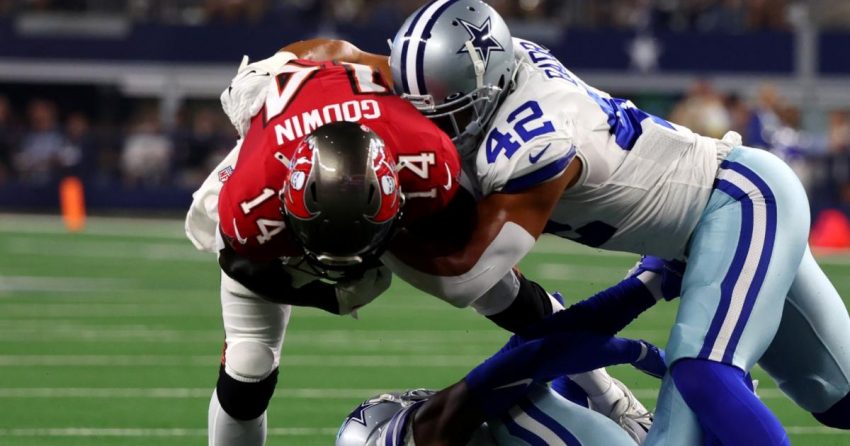 Mise à jour de la blessure de Chris Godwin : le WR des Buccaneers quitte le terrain dans le deuxième quart-temps contre les Cowboys avec une blessure à l'ischio-jambier