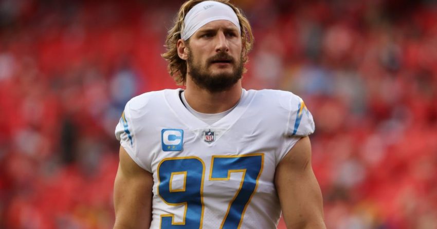 Mise à jour de la blessure de Joey Bosa : l'EDGE des Chargers est exclu du match contre les Jaguars avec une blessure à l'aine