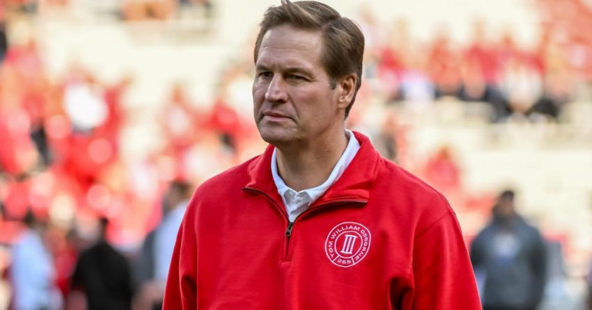 Nebraska, Trev Alberts ne peut pas laisser l'arrogance passée dicter le prochain recrutement d'un entraîneur
