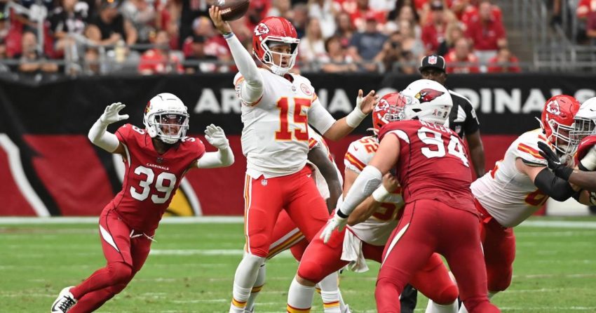 Patrick Mahomes en chiffres : Le QB des Chiefs livre une sortie de 5-TD contre les Cardinals lors du premier match sans Tyreek Hill