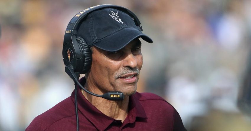 Pourquoi l'Arizona State a-t-il licencié Herm Edwards ? Une défaite choquante face à Eastern Michigan, une enquête de la NCAA ont conduit au licenciement des Sun Devils