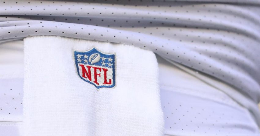 Pourquoi les Bears ont obtenu une pénalité de 15 verges pour avoir utilisé une serviette lors d'une tentative de but sur le terrain contre les 49ers