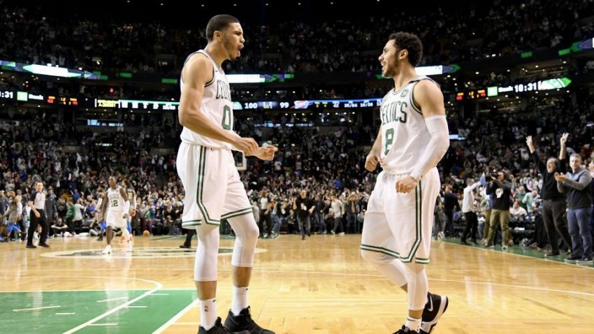 Quels anciens joueurs NBA sont présents à l'EuroBasket 2022 ? Shane Larkin, Mario Hezonja, Tomas Satoransky mènent la liste complète