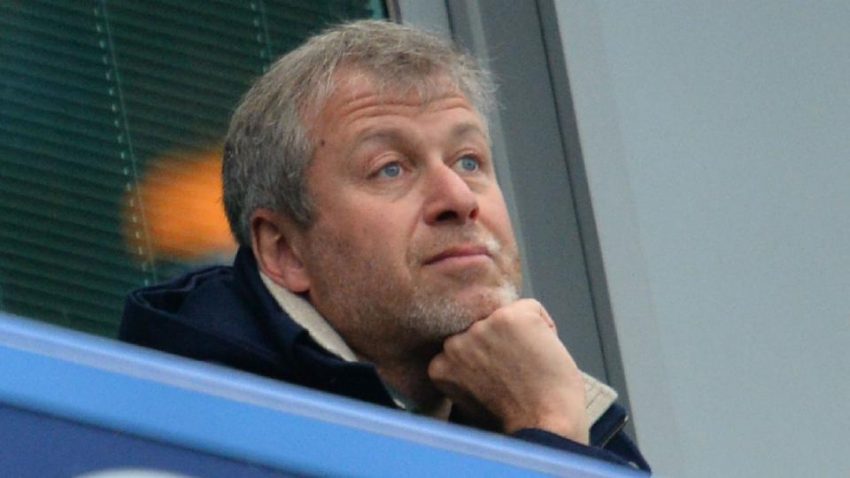 Qui est propriétaire de Chelsea Qui est Todd Boehly et qu'est-il arrivé à Roman Abramovich ?