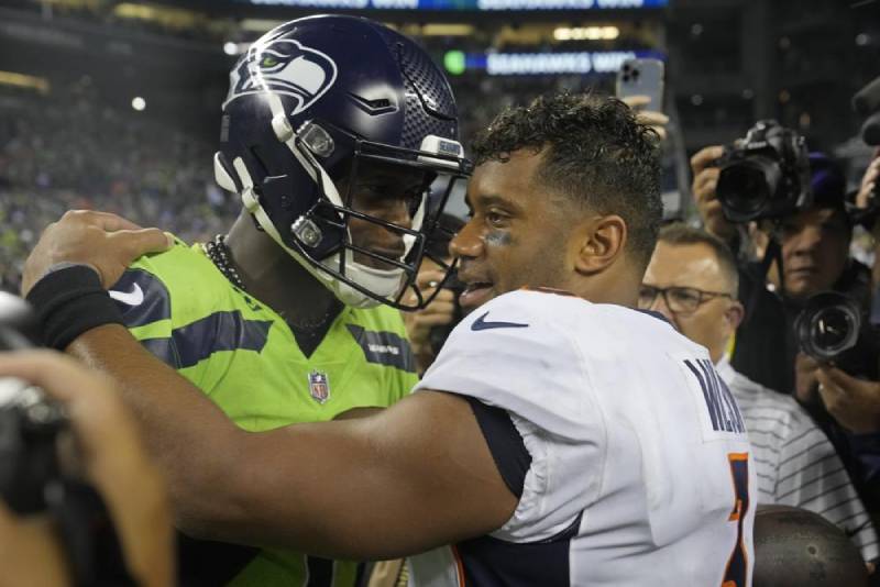 Seahawks – Broncos (17-16) : Geno Smith mène Seattle à l’exploit