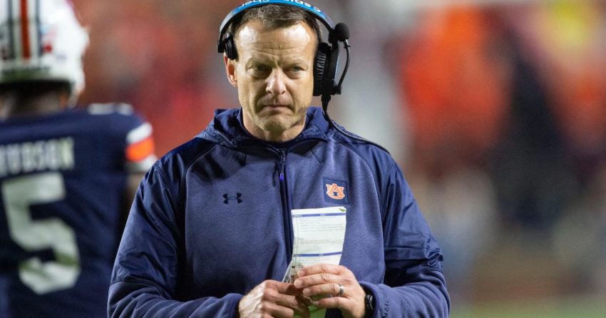 Virer des entraîneurs universitaires en début de saison n'est pas seulement défendable, c'est la bonne décision