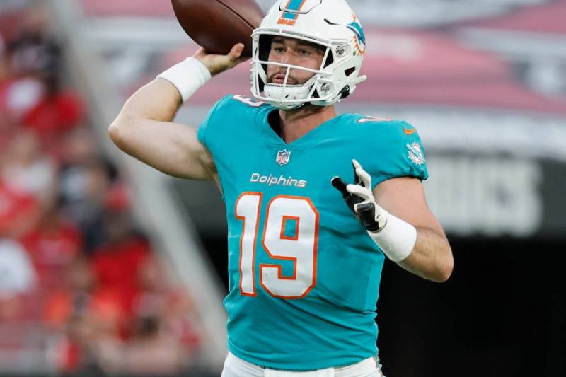 Dolphins : Skylar Thompson débutera contre les Vikings