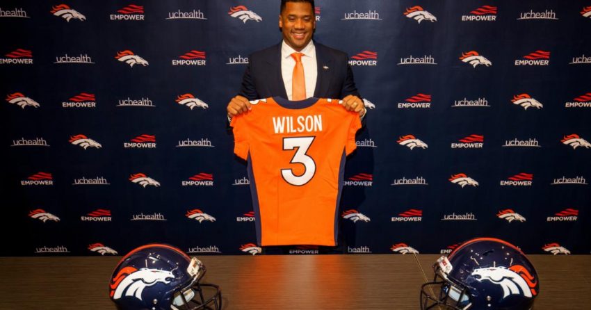 L'échange et le contrat de Russell Wilson vont de mal en pis pour les Broncos