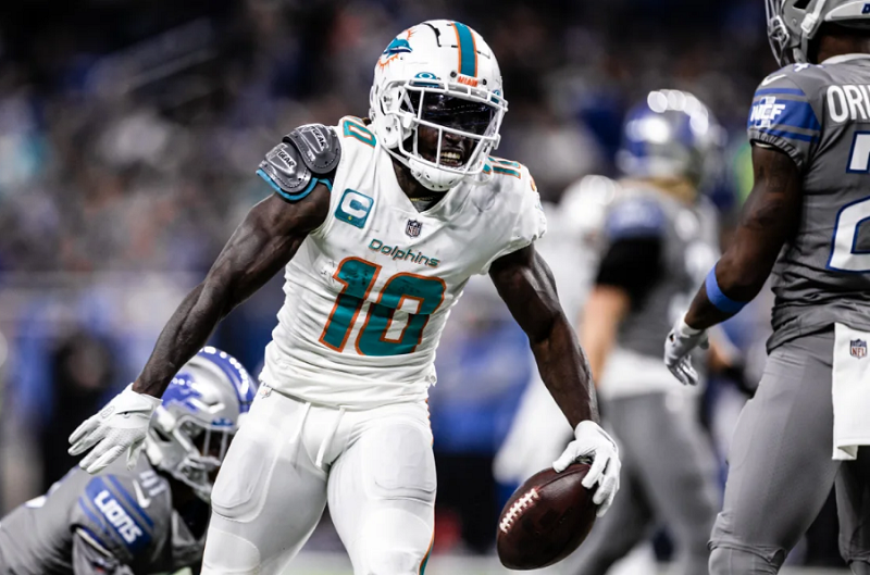 Lions – Dolphins (27-31) : Miami sur les épaules de Tyreek Hill