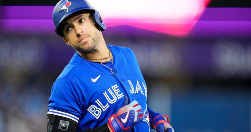 Mise à jour de la blessure de George Springer : dernières nouvelles sur la main de l'OF des Blue Jays après un HBP lors du match 1 de la série AL Wild Card contre les Mariners