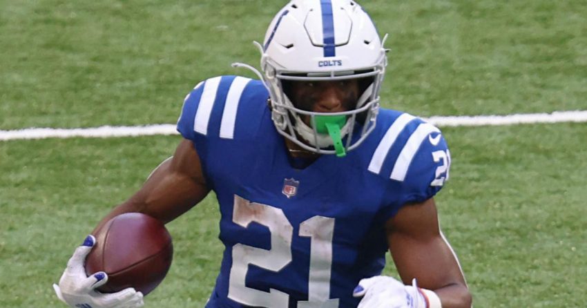 Mise à jour de la blessure de Nyheim Hines : le RB des Colts est exclu après avoir subi une commotion cérébrale contre les Broncos lors de 'Thursday Night Football'