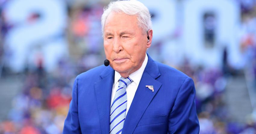 Où est Lee Corso ? Pourquoi l'analyste de " College Gameday " n'est pas dans l'émission matinale de football universitaire d'ESPN