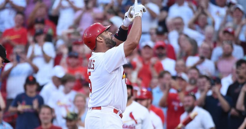 Pourquoi Albert Pujols, des Cardinals, a failli prendre sa retraite avant de connaître une seconde moitié de saison et de rejoindre le club des 700 home run
