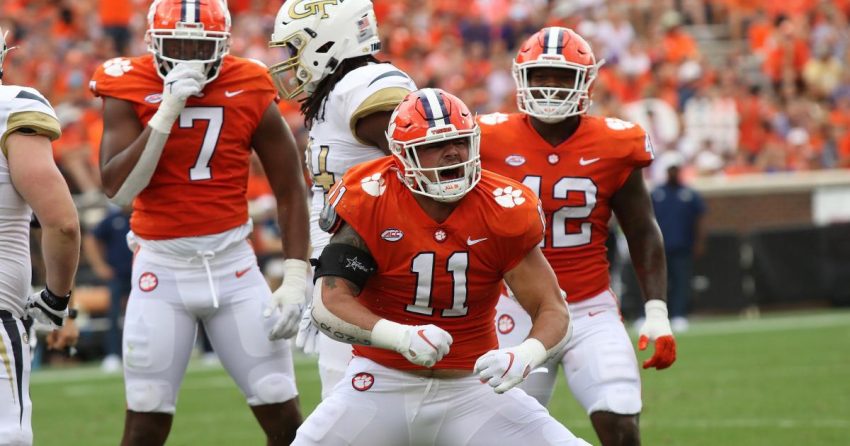 Pourquoi Bryan Bresee ne joue pas ce soir ? Le DT de Clemson absent du match contre N.C. State pour un problème médical non lié au football