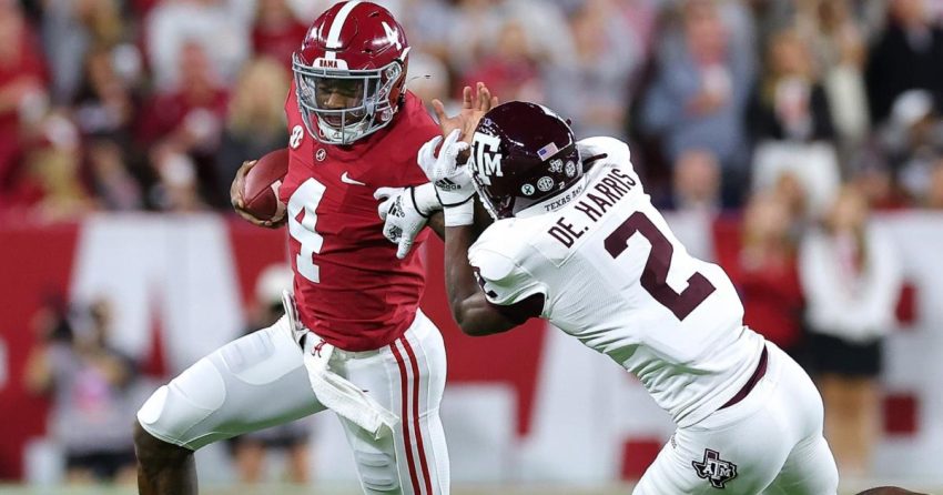 Tableau des playoffs de football universitaire pour la semaine 7 : Des changements en vue