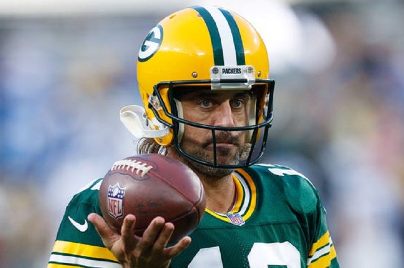 Le petit dej’ : Aaron Rodgers lance avec le pouce cassé