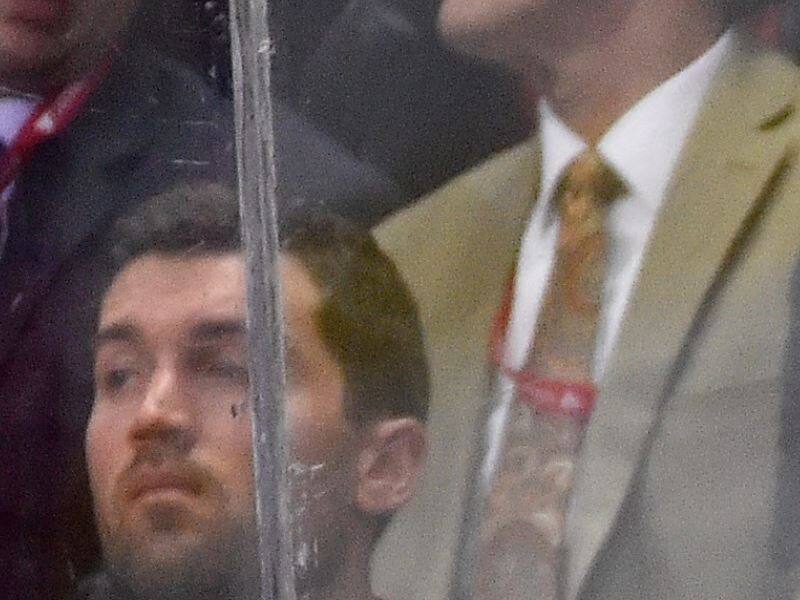 Chris Neil tire à boulets rouges sur Guy Boucher