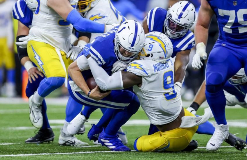 Colts – Chargers (3-20) : Nick Foles en enfer, Los Angeles en playoffs