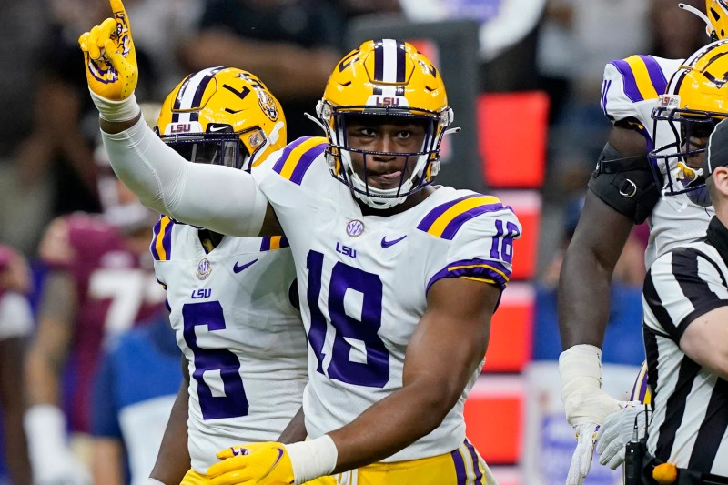 Exploring the Potential of B.J. Ojulari: Is He Better Than His Brother Ahead of the Los Angeles Rams' Draft?