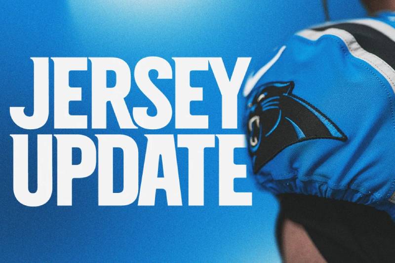 Les Panthers de la Caroline modernisent leur maillot pour la saison 2020-2021