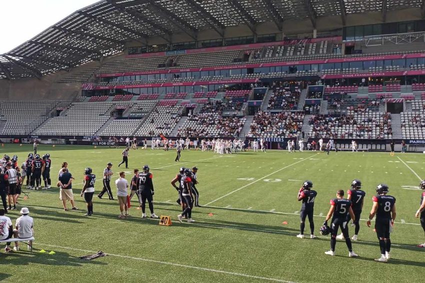 Les Mousquetaires de Paris s'inclinent lors de leur première représentation de ELF