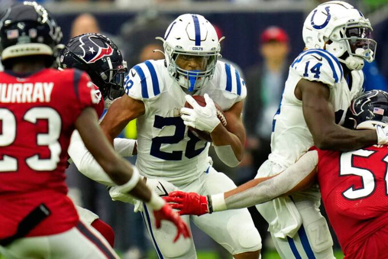 Jonathan Taylor's Struggles Continue for the Indianapolis Colts