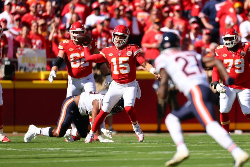 Les Chiefs de Kansas City dominent les Bears de Chicago 41-10 grÃ¢ce Ã la performance de Patrick Mahomes et Ã la dÃ©ception de Justin Fields.