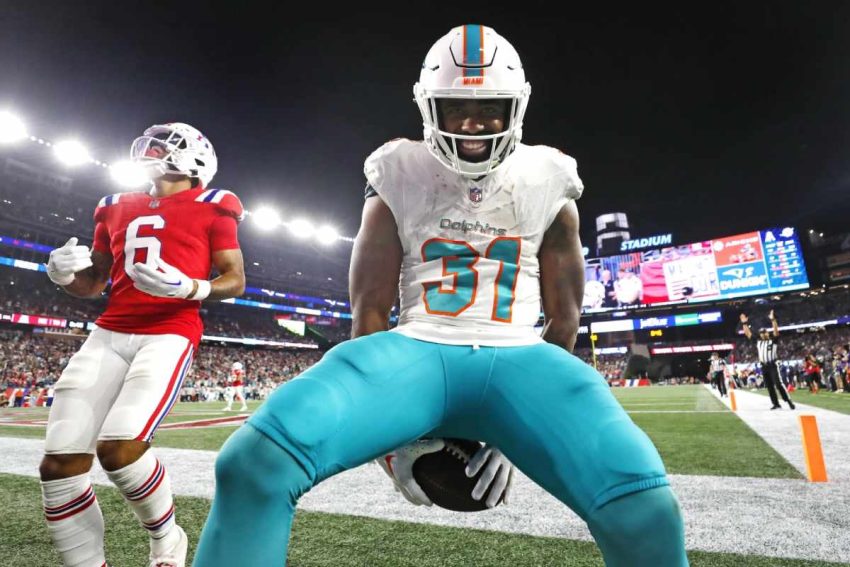 Raheem Mostert conduit les Patriots à une victoire de 24-17 contre les Dolphins
