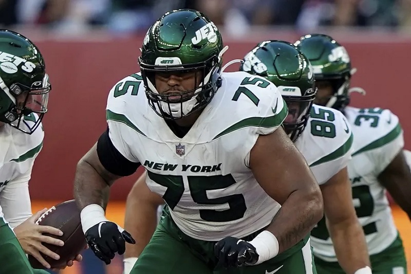 Alijah Vera-Tucker's Season with the New York Jets Comes to an End