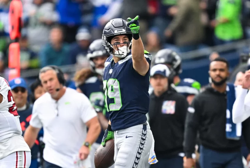 Arizona Cardinals Lose to Seattle Seahawks 20-10 in "Allô Maman Bobo" Matchup